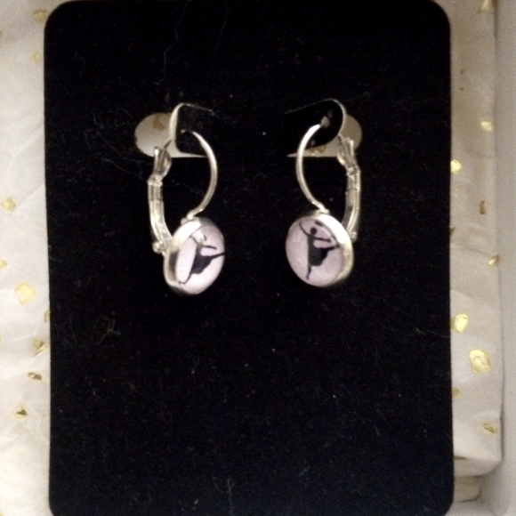 Women's Earrings - Picture 1 of 2